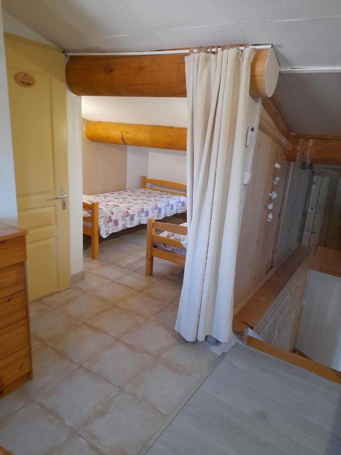 Chambres D'Hotes Chez Cecile A Lagnes Dış mekan fotoğraf