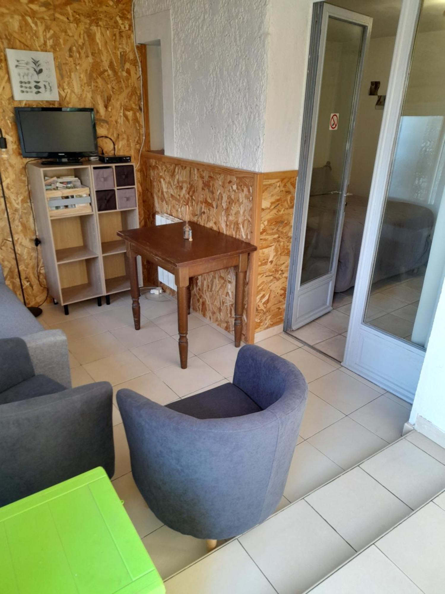 Chambres D'Hotes Chez Cecile A Lagnes Dış mekan fotoğraf