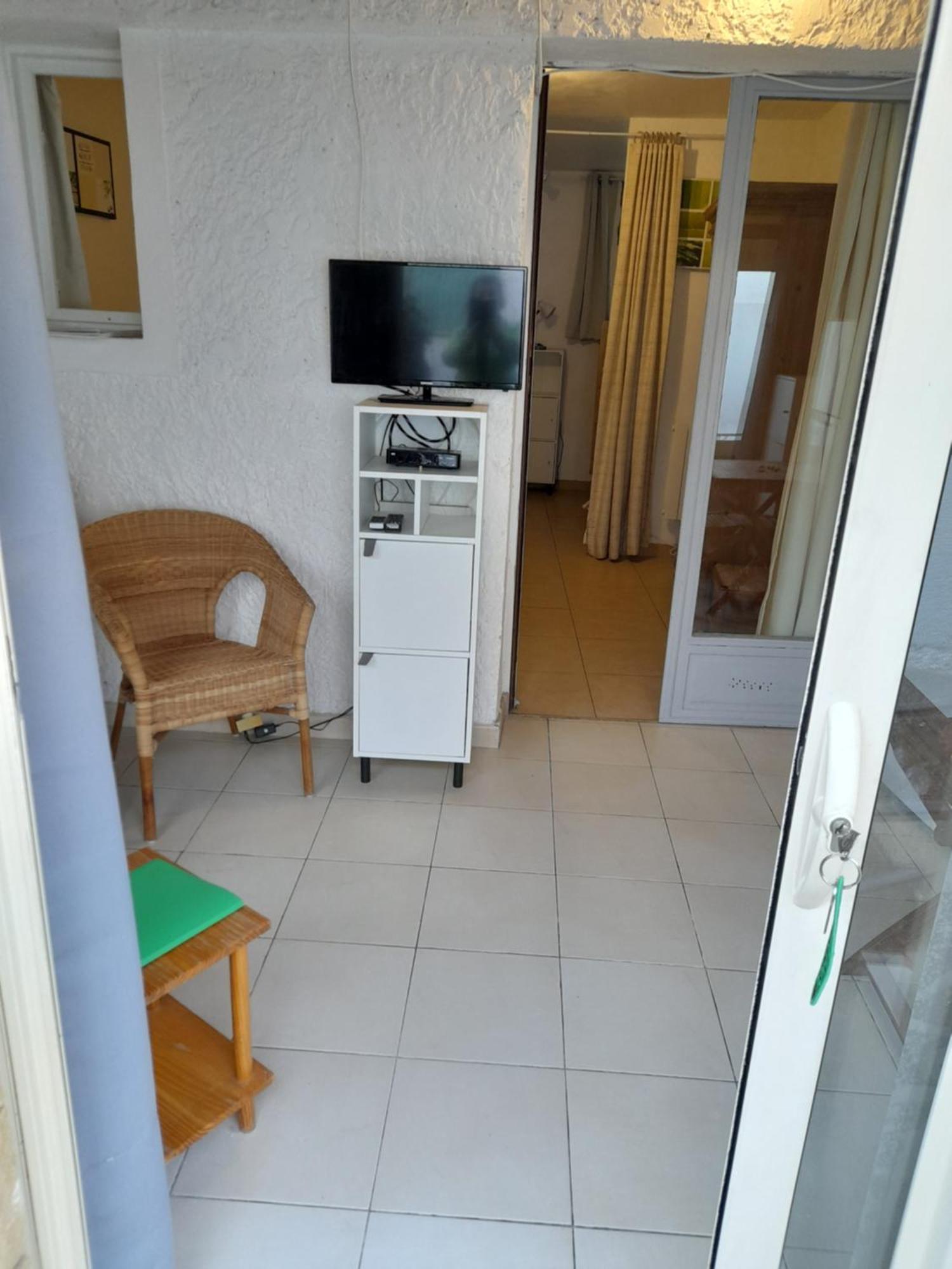 Chambres D'Hotes Chez Cecile A Lagnes Dış mekan fotoğraf