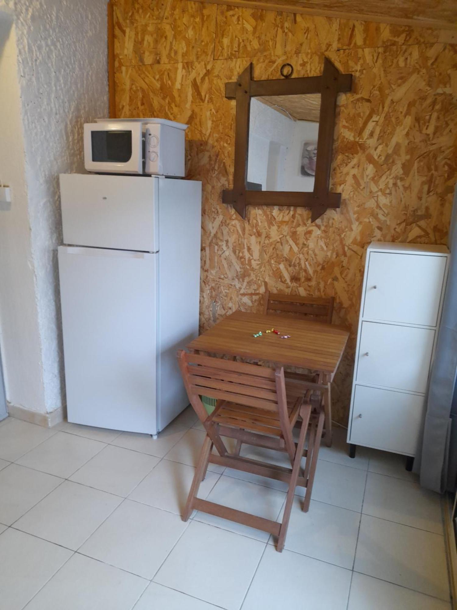 Chambres D'Hotes Chez Cecile A Lagnes Dış mekan fotoğraf